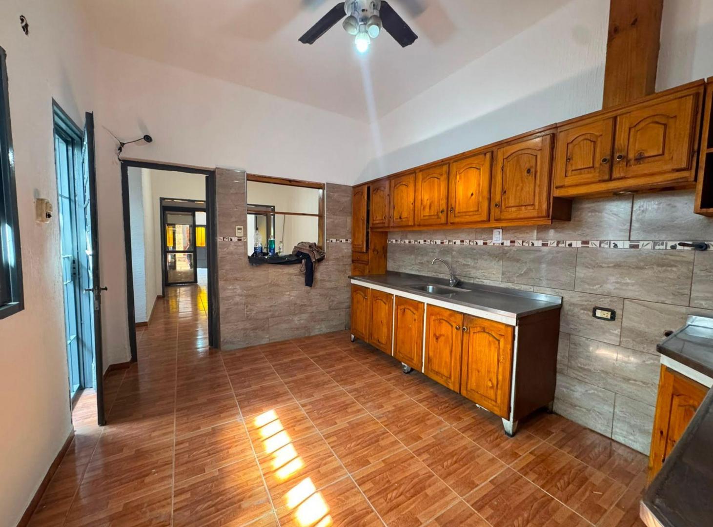 Foto de VENTA CASA DOS DORM GENERAL BUSTOS, imagen 2