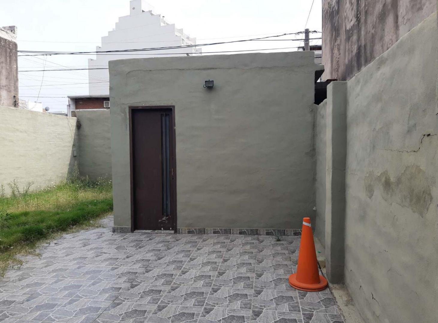 Foto de VENTA CASA DOS DORMITORIOS COCHERA PROVIDENCIA, imagen 2