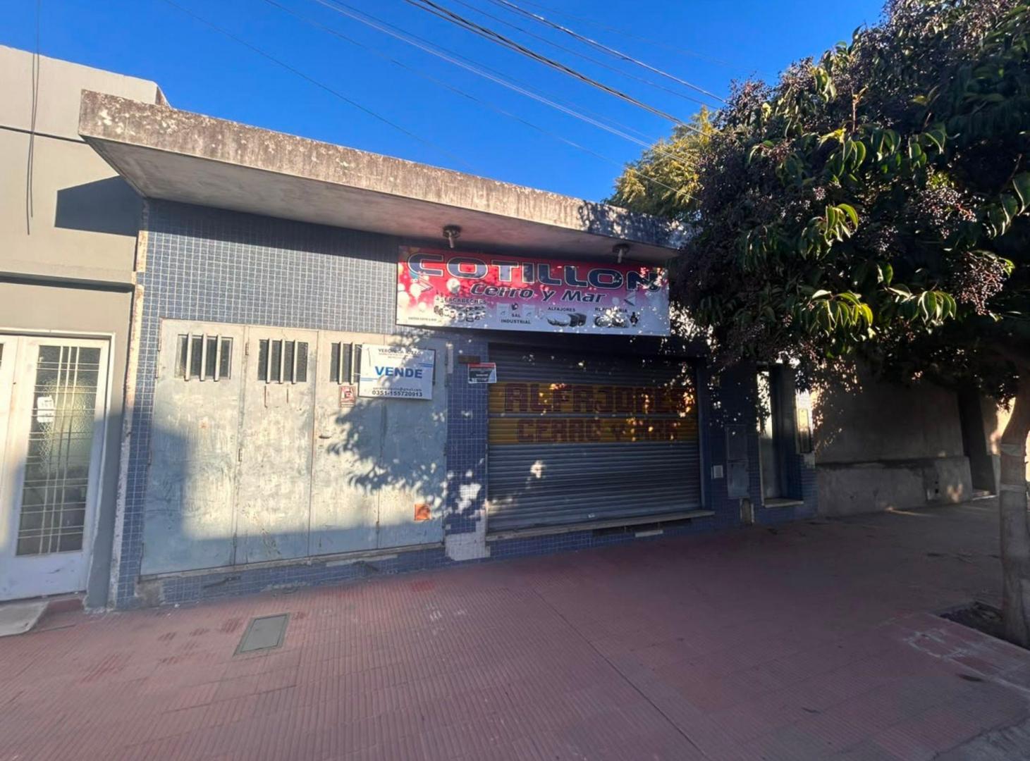 Foto de VENTA LOCAL COMERCIAL DEPOSITO B° PUYRREDON CBA, imagen 1