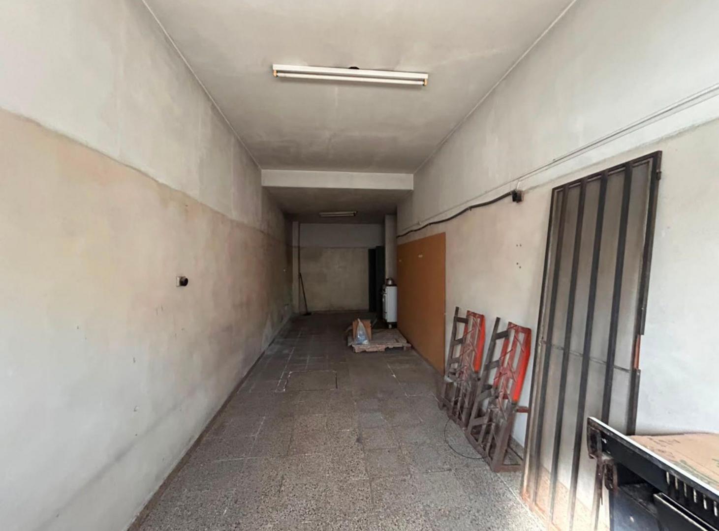 Foto de VENTA LOCAL COMERCIAL DEPOSITO B° PUYRREDON CBA, imagen 3