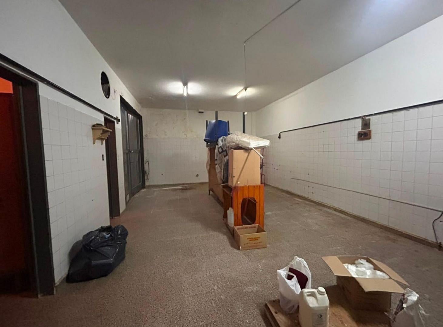 Foto de VENTA LOCAL COMERCIAL DEPOSITO B° PUYRREDON CBA, imagen 4