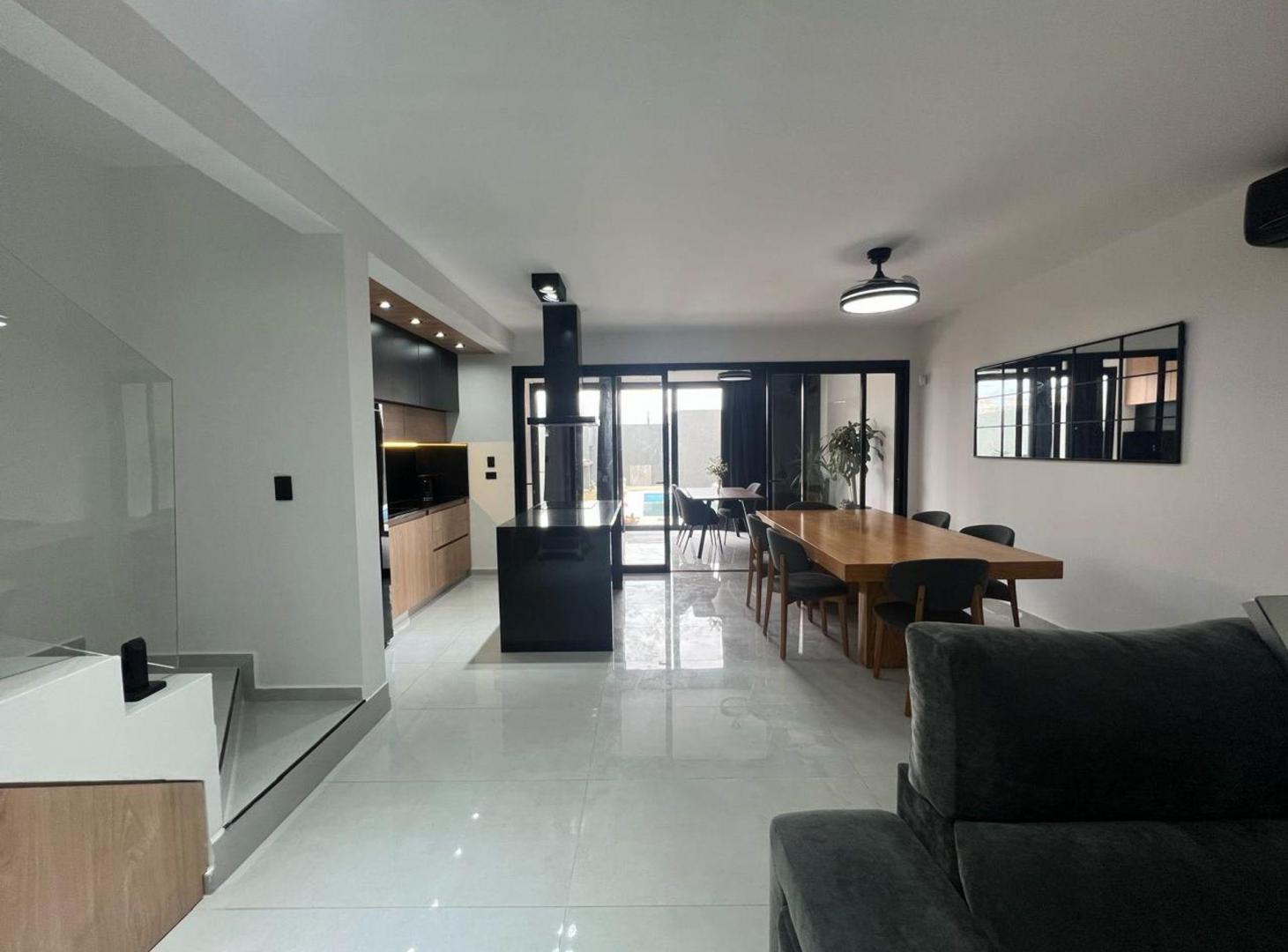 Foto de VENTA CASA 3 DORMITORIOS PREMIUN DOCTA CÓRDOBA, imagen 3