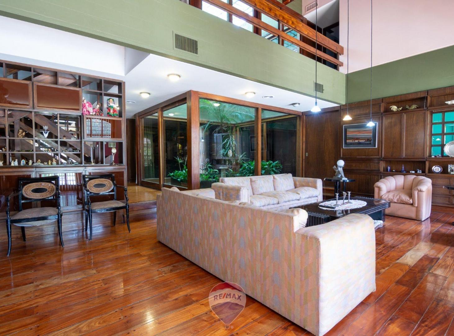 Foto de CASA VENTA 5 DORM.DEPTO.PILETA B°PARQUE HORIZONTE, imagen 3