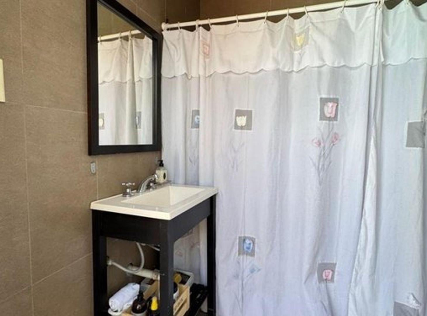 Foto de VENTA 2 CASAS C/ PILETA Y QUINCHO, CARLOS PAZ, CBA, imagen 5