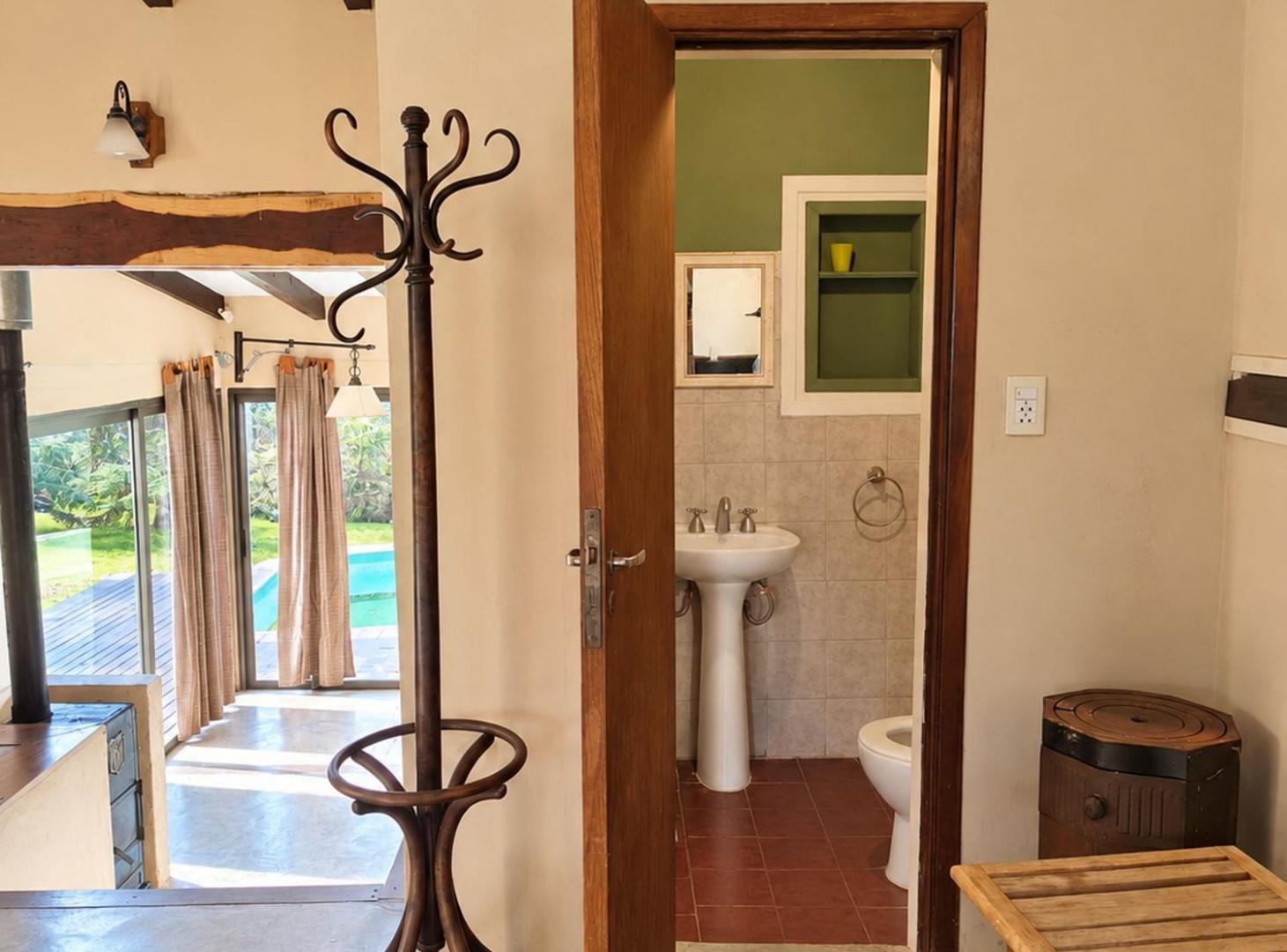 Foto de VENTA 2 CASAS EN VILLA BERNA 16.265M2, imagen 1