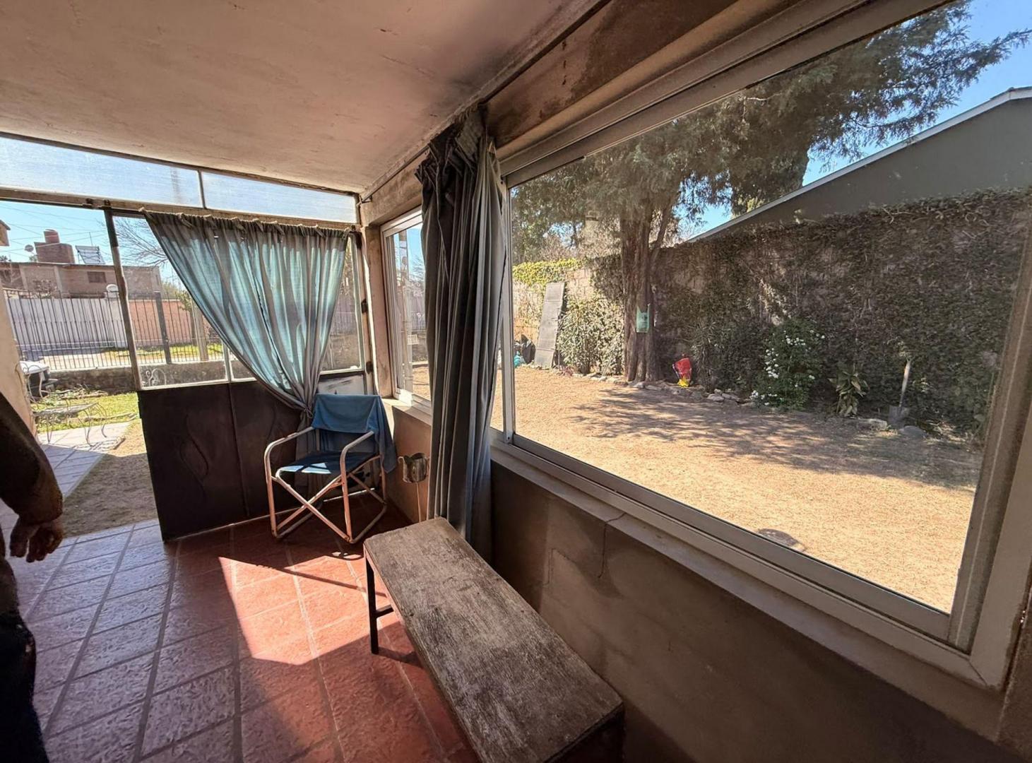 Foto de VENTA CASA + GALPON C/PILETA ZONA SUR CÓRDOBA, imagen 2