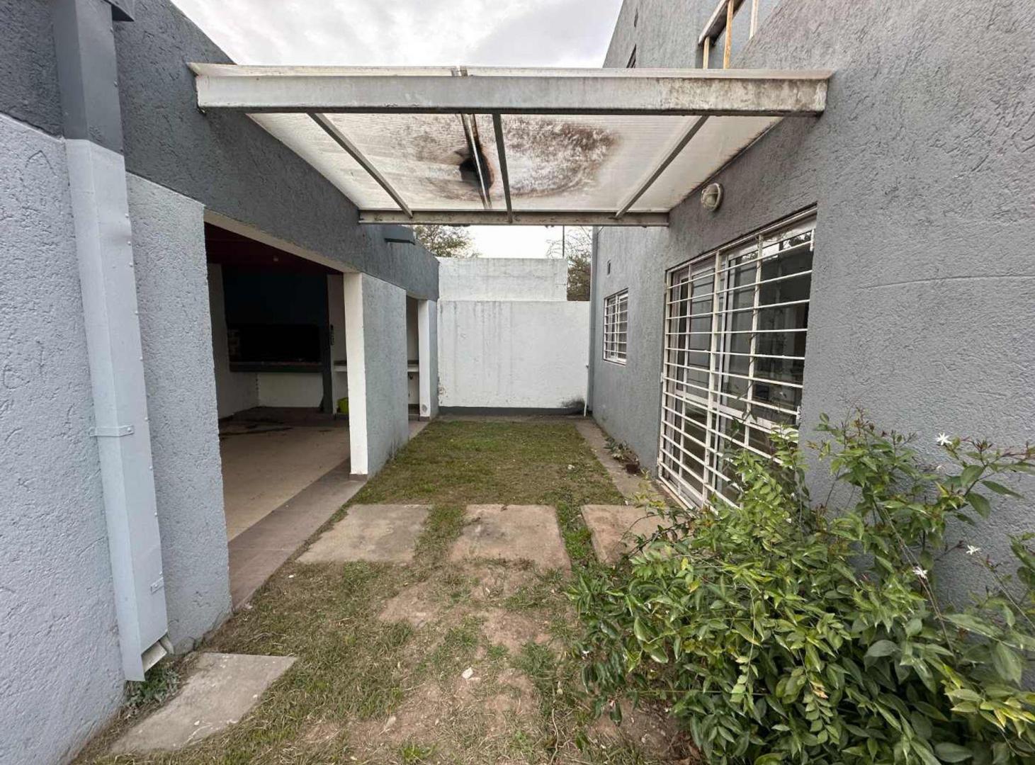 Foto de VENTA DUPLEX 3 DORM LOMAS SUR, VILLA ALLENDE, CBA, imagen 5