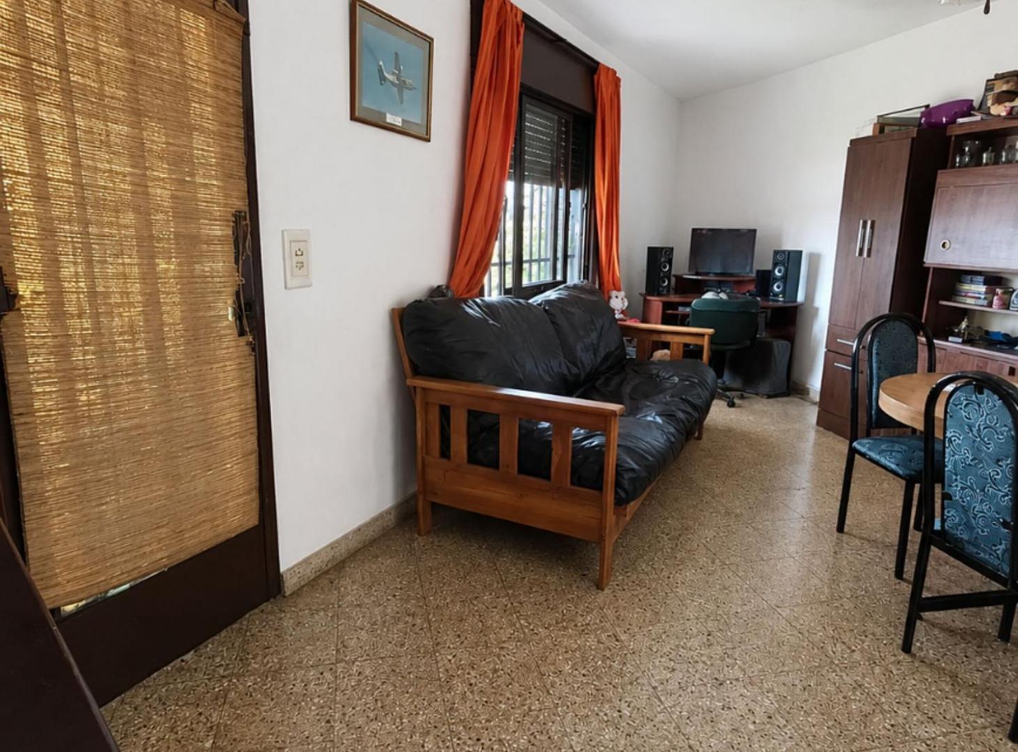 Foto de VENTA CASA CON GALPÓN B° MÁRQUEZ. CORDOBA, imagen 2
