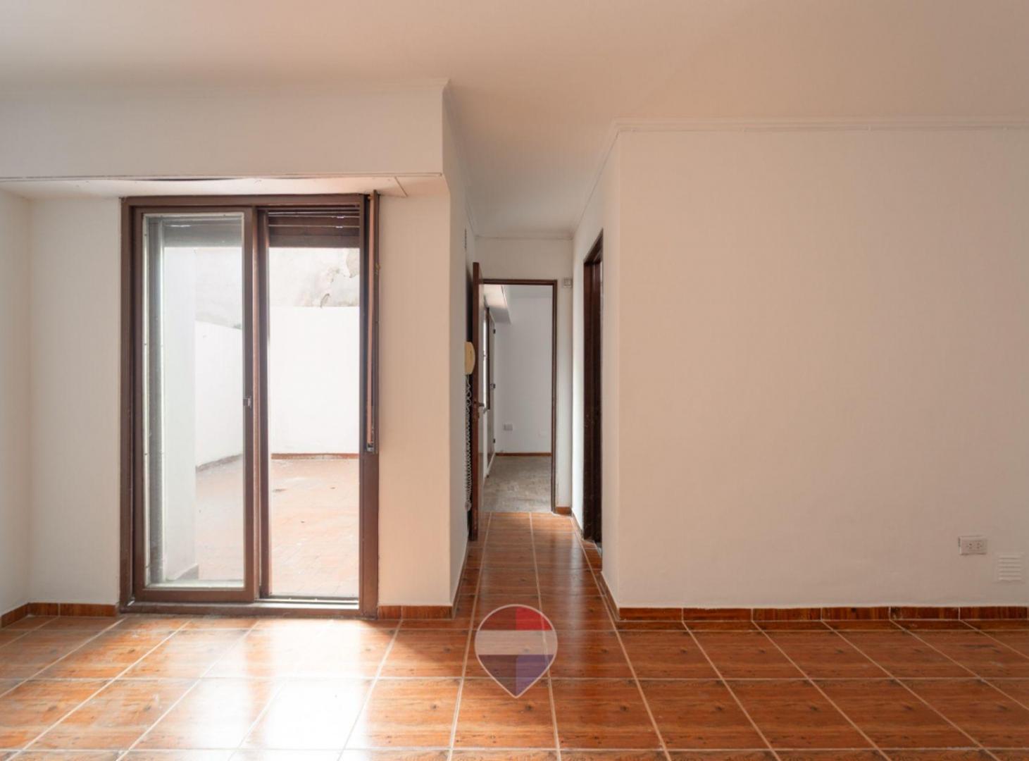 Foto de VENTA DEPTO 1 DORMITORIO C/PATIO, CENTRO, CBA, imagen 2
