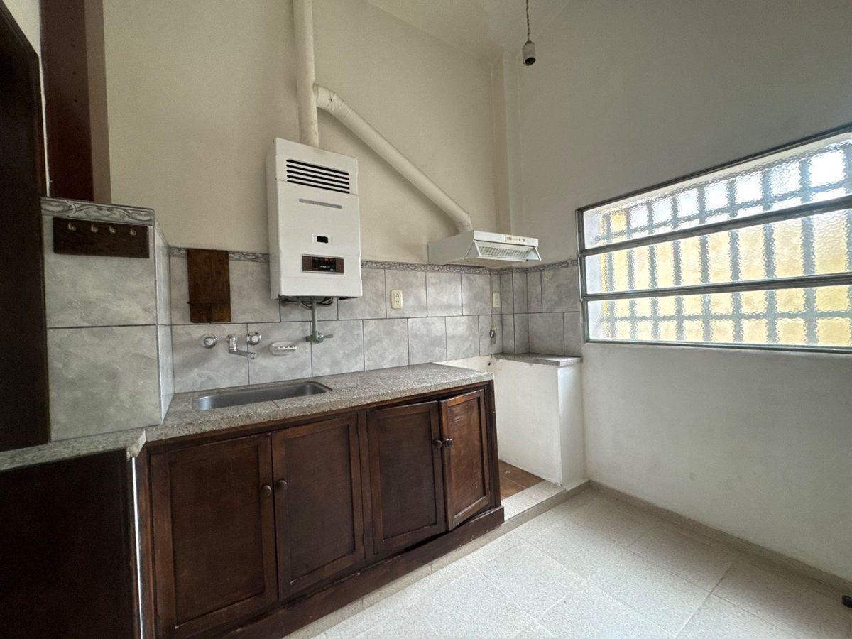 Foto de Venta casa 3 dormitorios Altos de General Paz Cba, imagen 3
