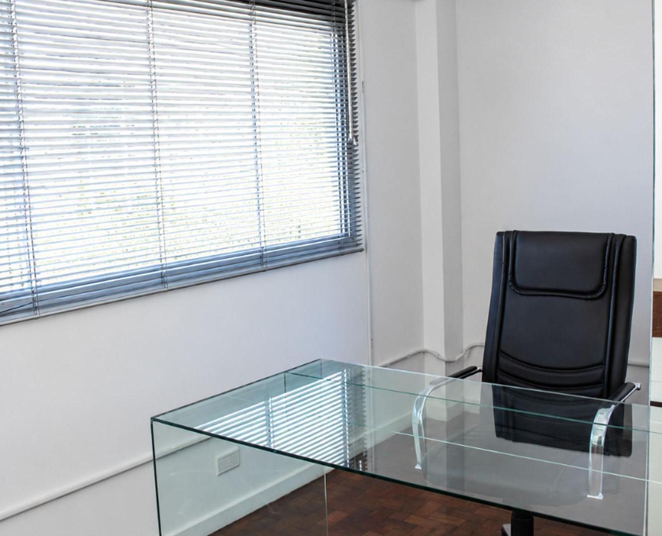 Foto de VENTA DE OFICINA AV. GENERAL PAZ B° CENTRO CÓRDOBA, imagen 1