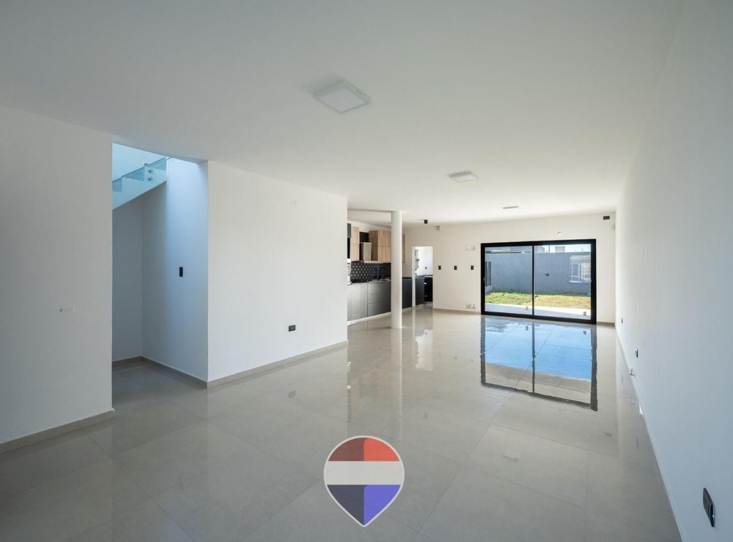 Foto de VENTA DUPLEX 3 DORMITORIOS DOCTA AVENIDA CÓRDOBA, imagen 2