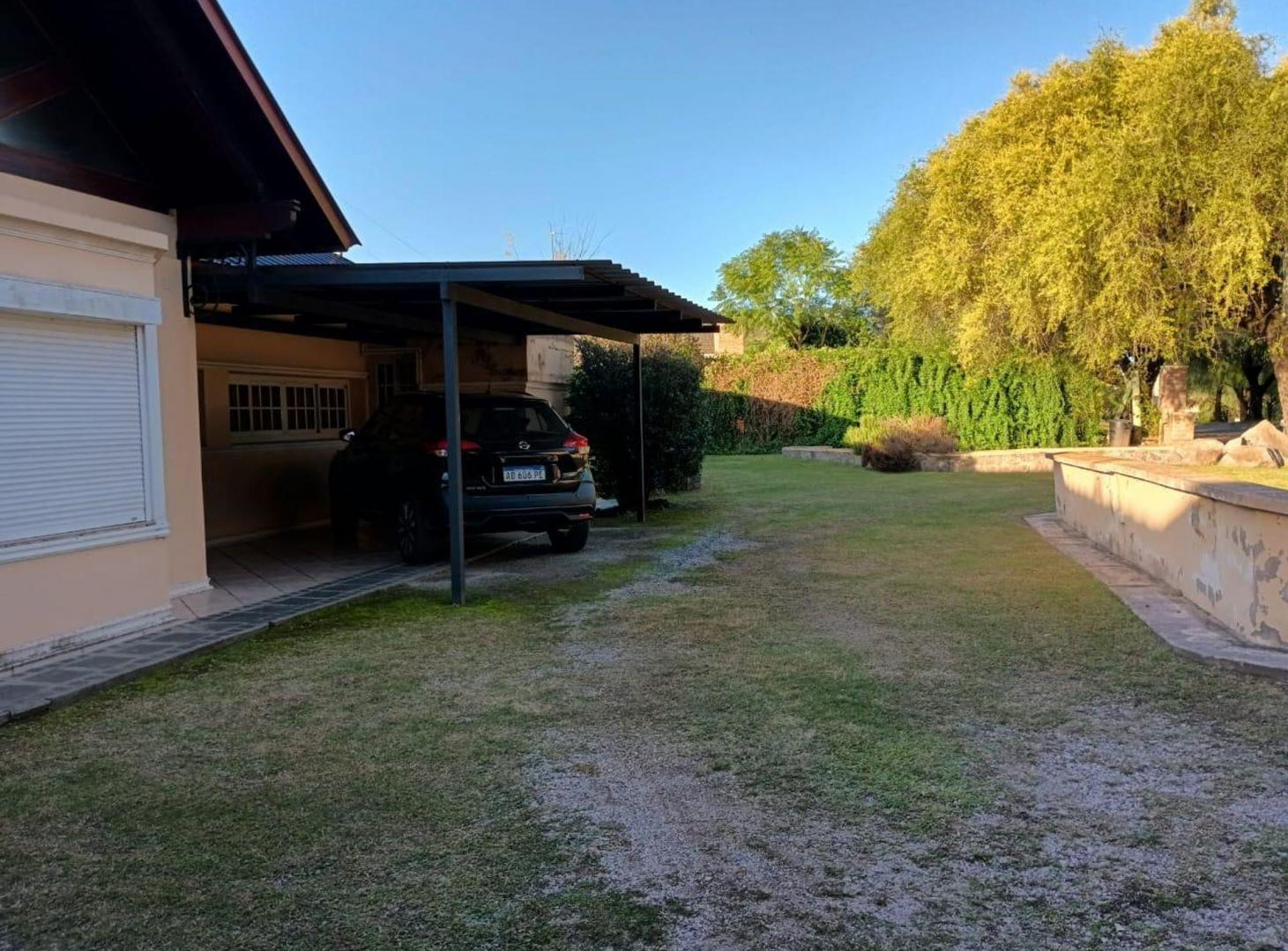 Foto de VENTA CASA 3 DORM COUNTRY 4 HOJAS MENDIOLAZA CBA, imagen 3
