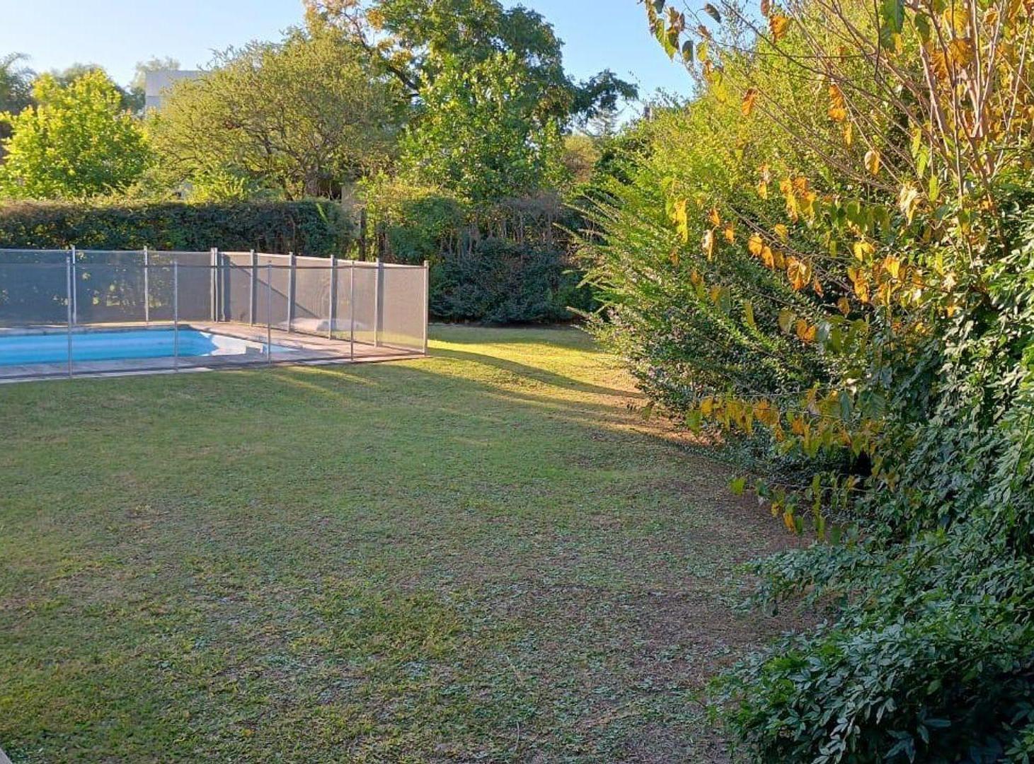 Foto de VENTA CASA 3 DORM COUNTRY 4 HOJAS MENDIOLAZA CBA, imagen 5