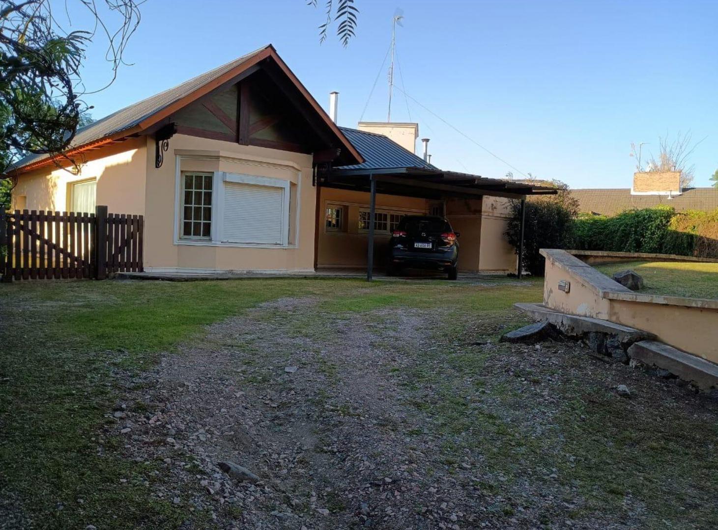 Foto de VENTA CASA 3 DORM COUNTRY 4 HOJAS MENDIOLAZA CBA, imagen 2
