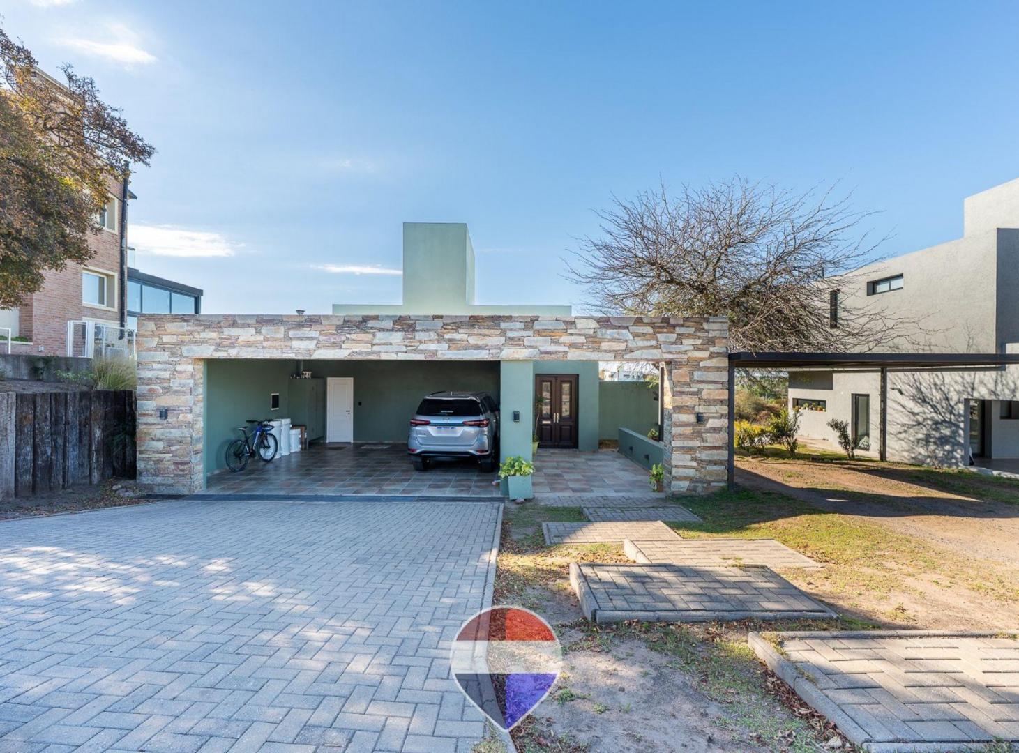 Foto de VENTA CASA CINCO LOMAS 4 DORM, imagen 1