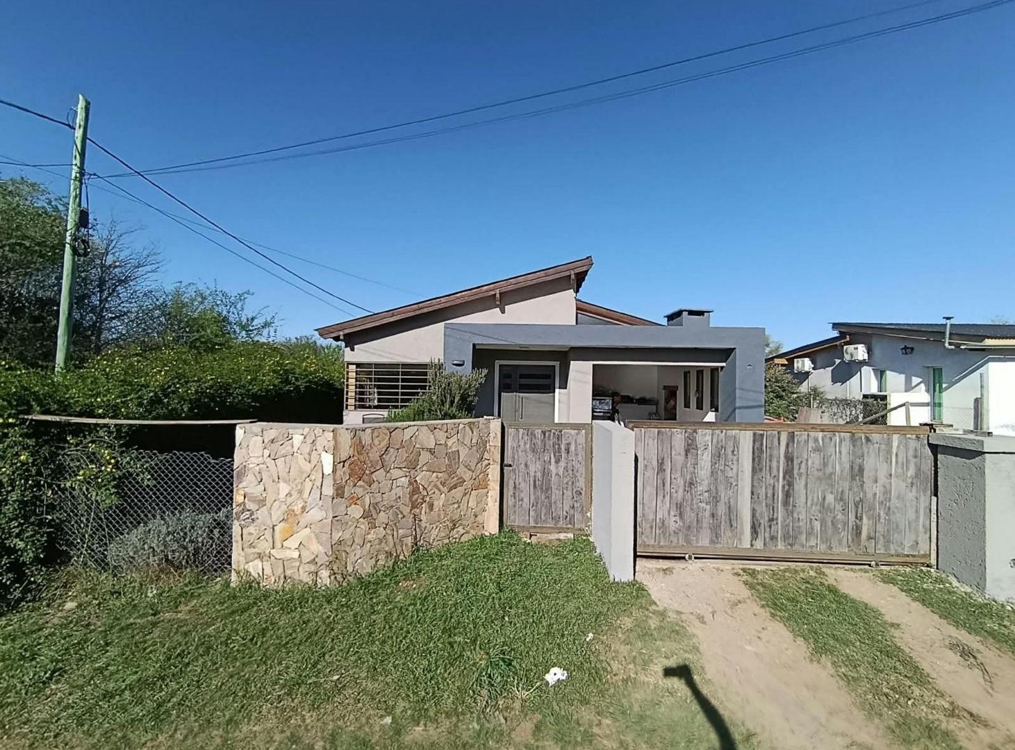 Foto de VENTA CASA 2 DORM SANTA MÓNICA CALAMUCHITA CÓRDOBA, imagen 2