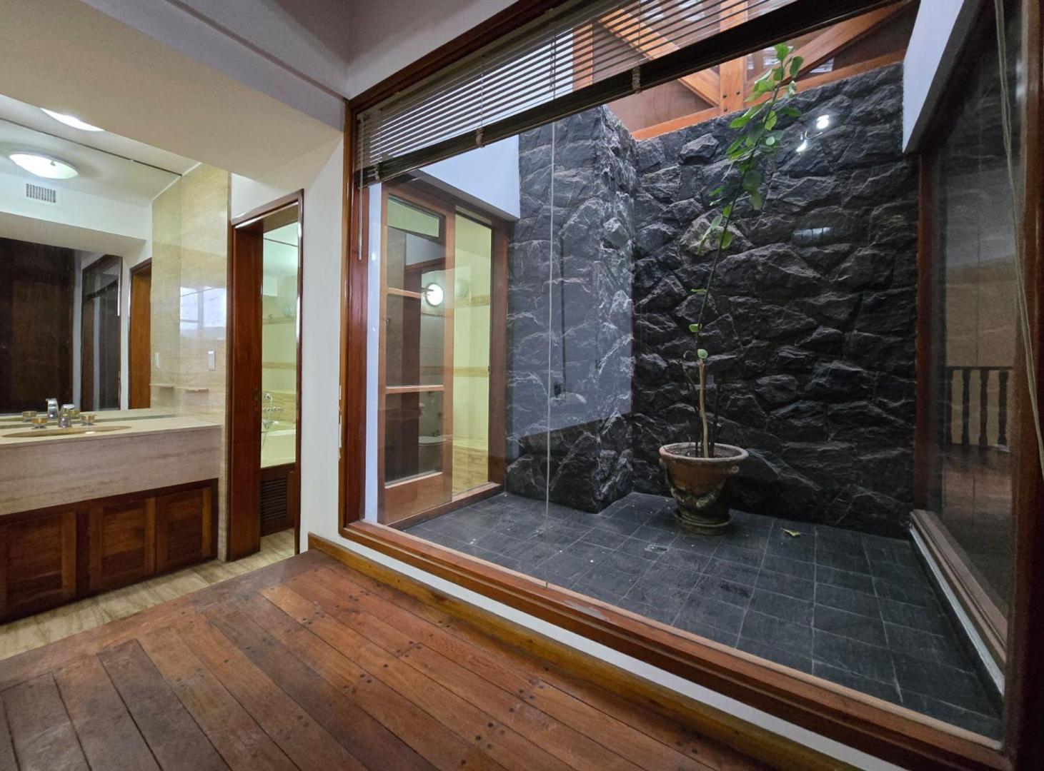 Foto de VENTA CASA 5 DORMITORIOS COSTA AZUL C. PAZ CBA, imagen 5
