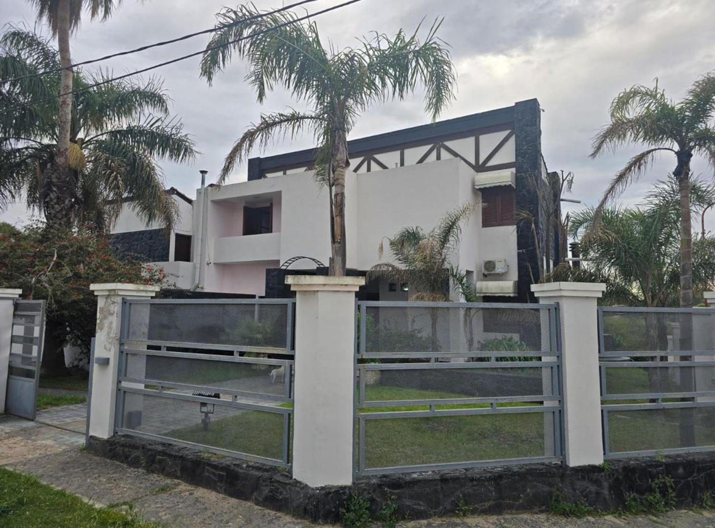 Foto de VENTA CASA 5 DORMITORIOS COSTA AZUL C. PAZ CBA, imagen 1