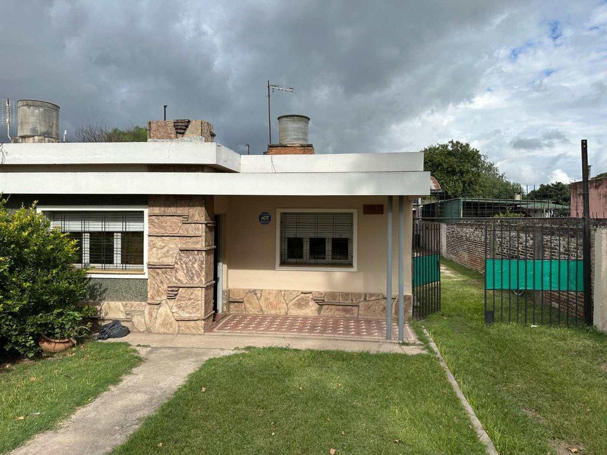 Foto de VENTA CASA+GALPON+DEPTO APTO COMERCIO VILLA RETIRO, imagen 2