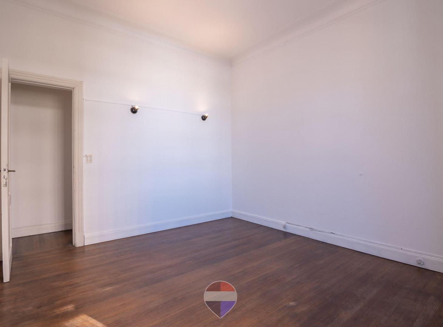 Foto de VENTA PISO/OFICINA 6 DORM + COCHERA CENTRO CORDOBA, imagen 1