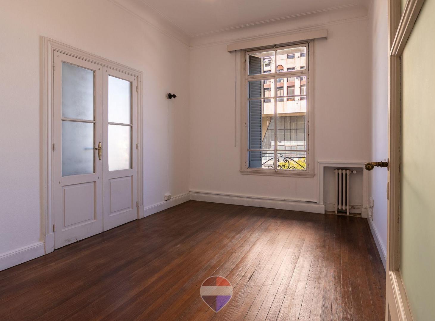 Foto de VENTA PISO/OFICINA 6 DORM + COCHERA CENTRO CORDOBA, imagen 5
