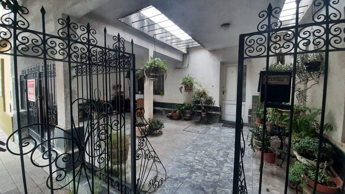 Foto de VENTA CASA 2 DORMITORIOS B° PRIMERA JUNTA CÓRDOBA, imagen 2