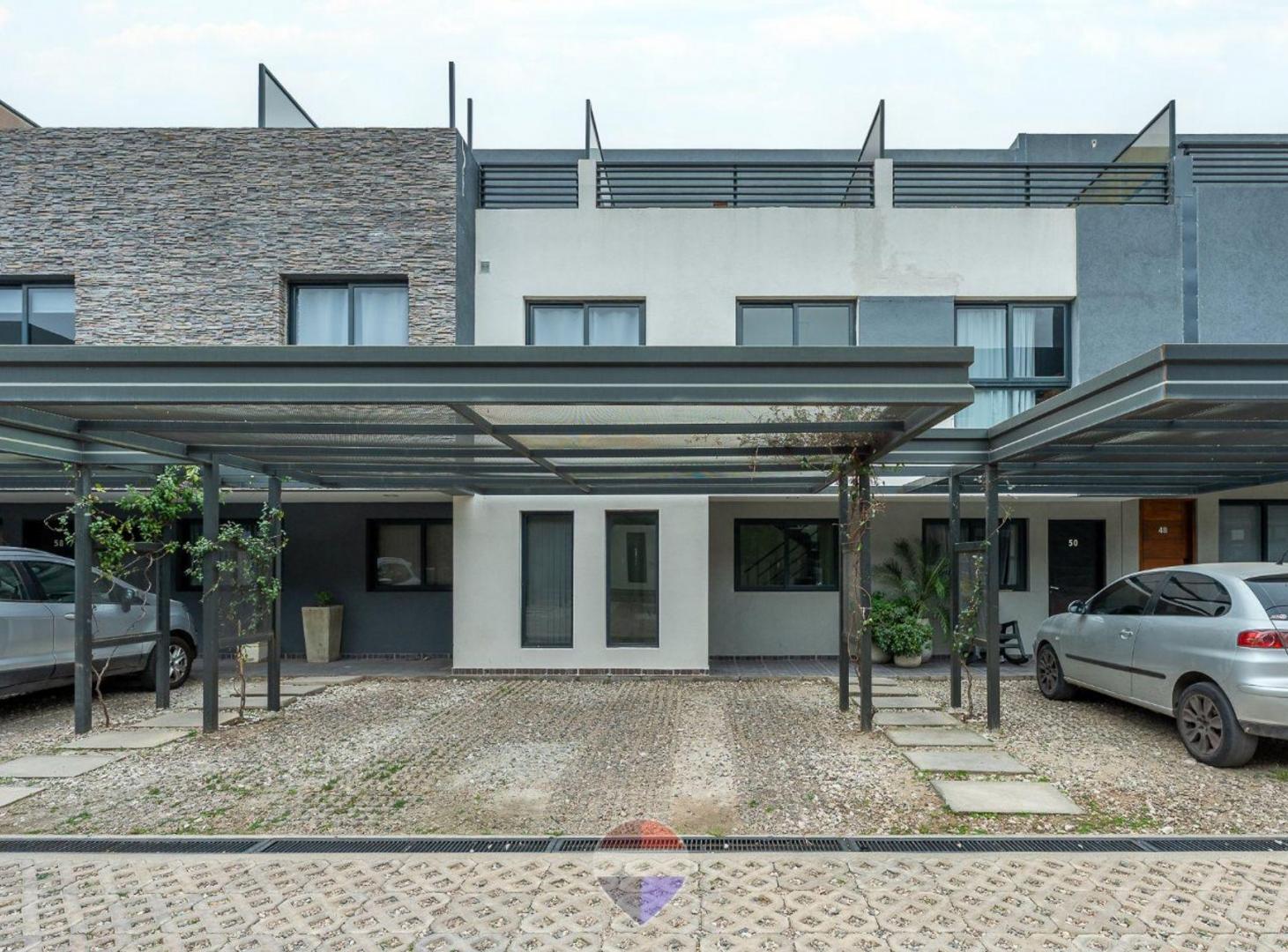 Foto de VENTA TRIPLEX 3 DORMI CATEGORIA VILLA CARLOS PAZ, imagen 1