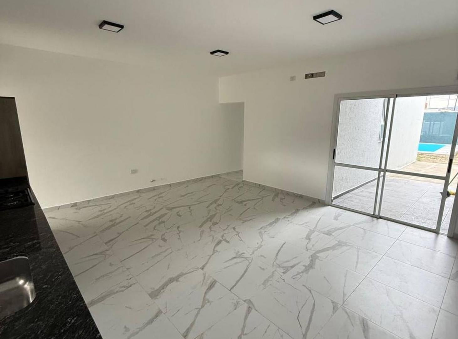 Foto de VENTA DUPLEX 2 DORM B NORTE 1 VILLA ALLENDE CBA, imagen 2