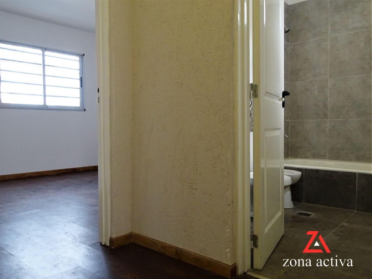 Venta! Casa de 4 Ambientes y 2 Plantas a Estrenar! Cosquin 2000 - Mataderos 2