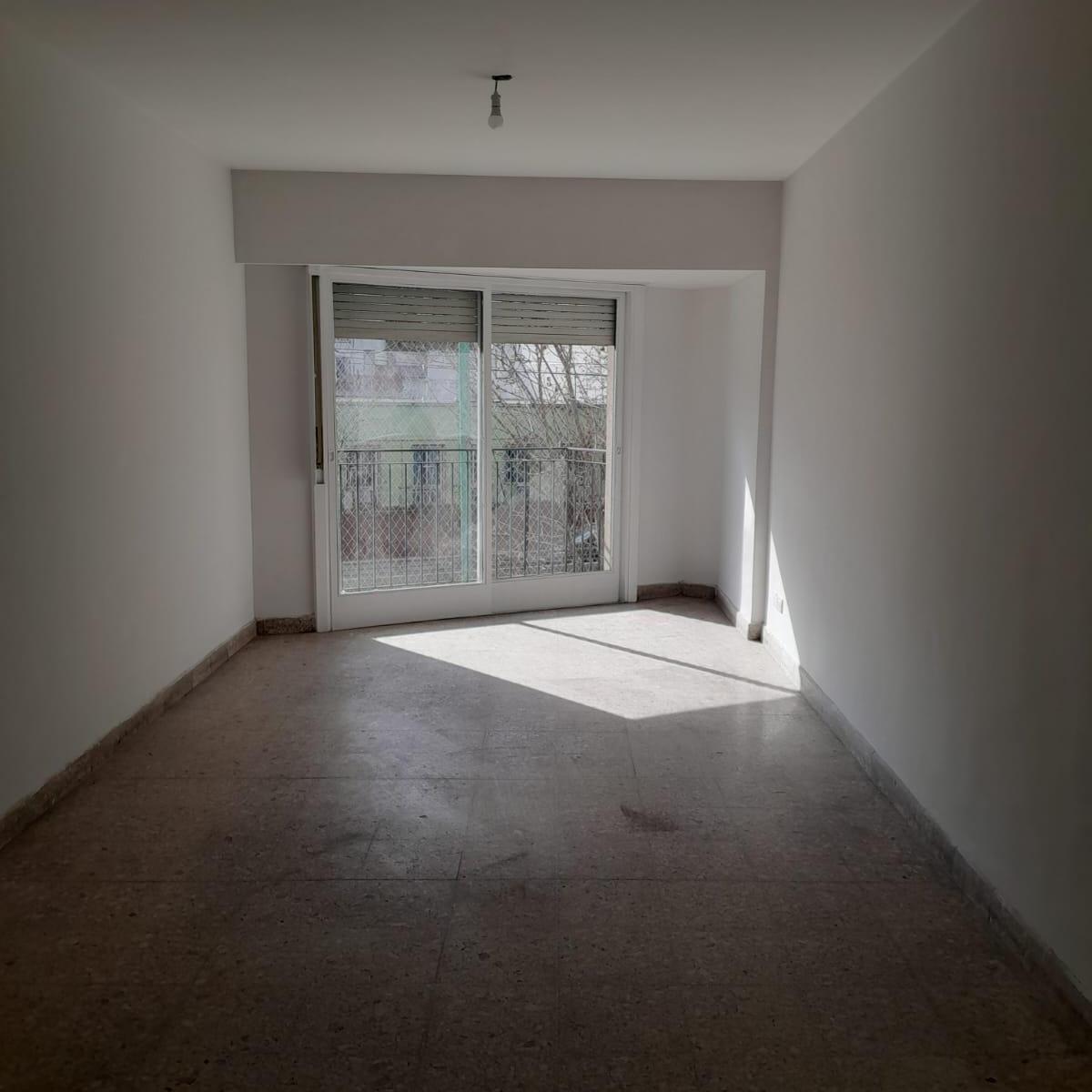 Venta! Departamento 4 Ambientes - a Refaccionar - Av San Martin 6300 Villa Devoto 2