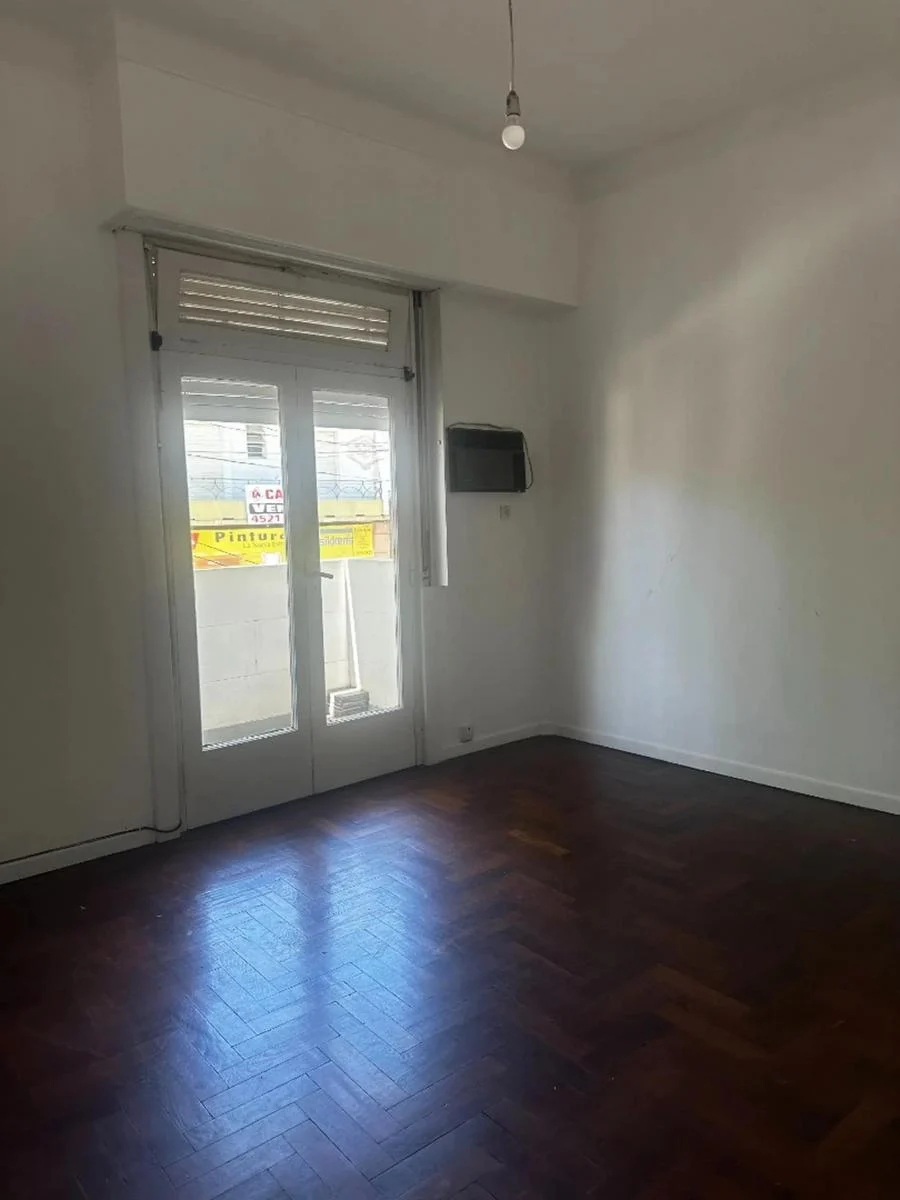 Venta! 3 Ambientes Primer Piso por Escalera Av de Los Incas 5000 - Villa Urquiza 3
