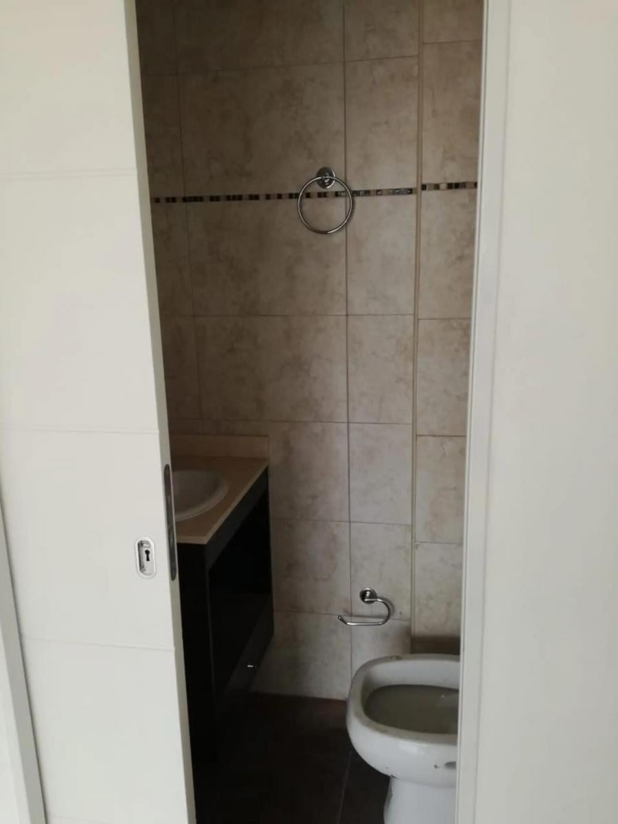 Venta! Semipiso 4 Ambientes A Estrenar, Bolivia 400 - Flores