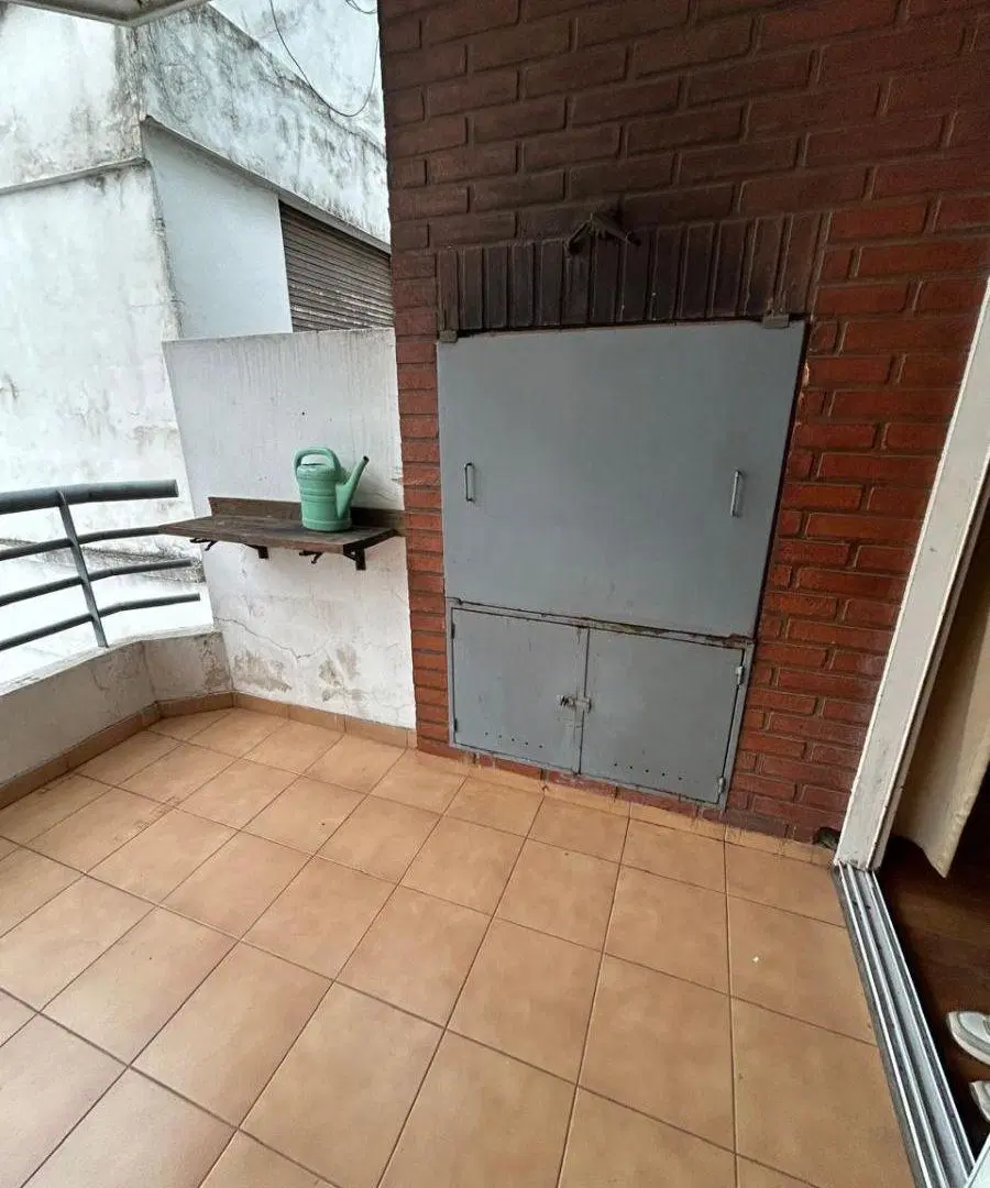 Alquiler Departamento 4 ambientes con balcón y parrilla en Flores 2