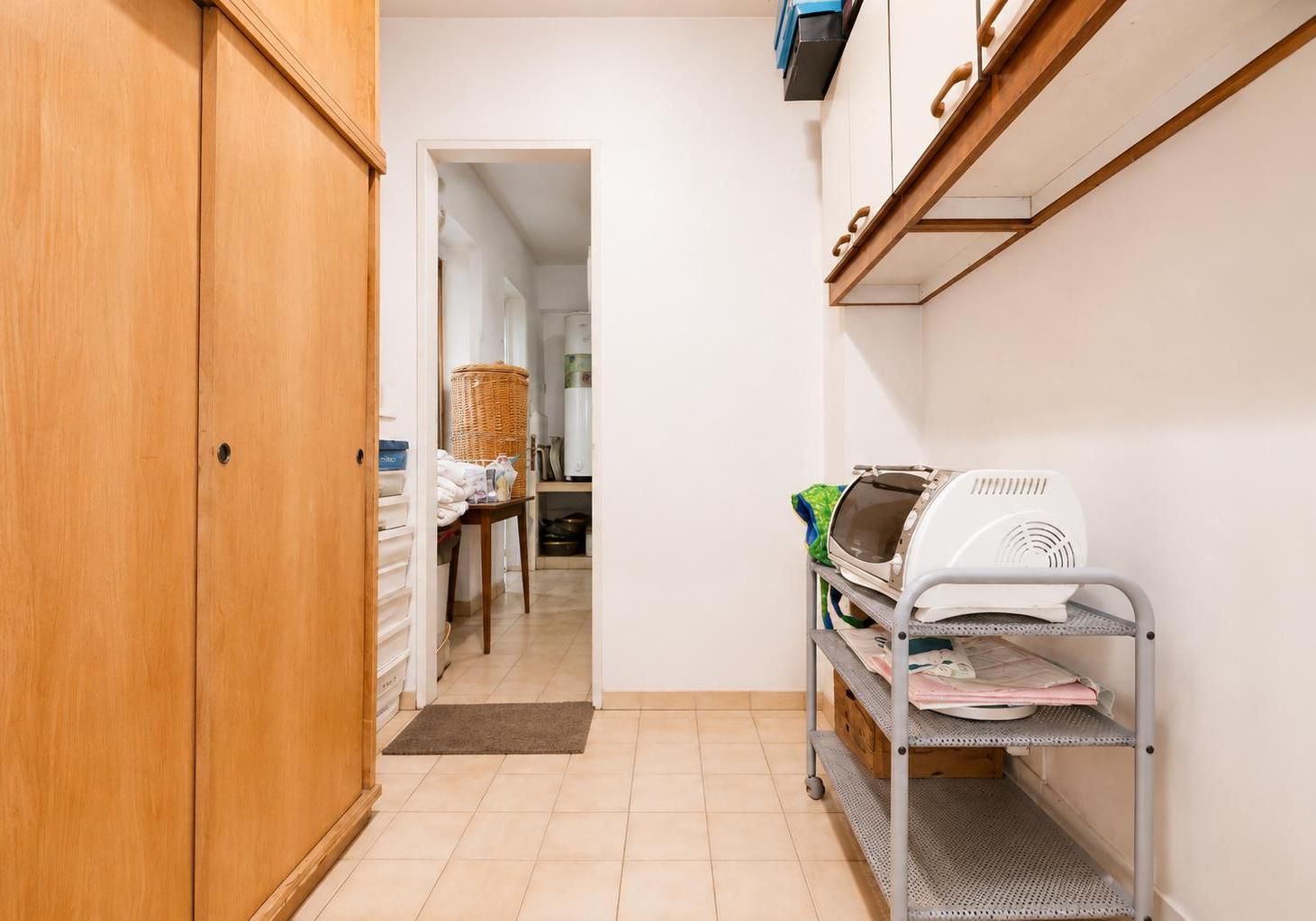 Foto de Alquiler Departamento Piso de 4 Ambientes con Dependencia y 2 Cocheras, imagen 2