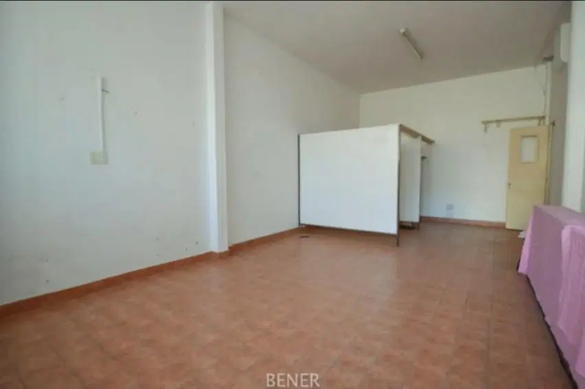 LOCAL EN ALQUILER 35 M2 3