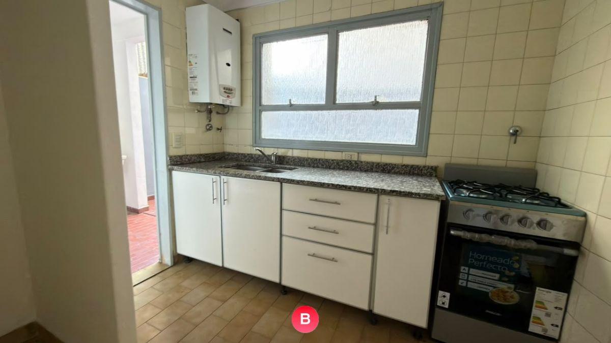 Foto de Semipiso 2 ambientes en alquiler con cochera y doble patio, imagen 4