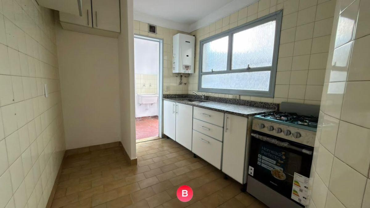 Foto de Semipiso 2 ambientes en alquiler con cochera y doble patio, imagen 1