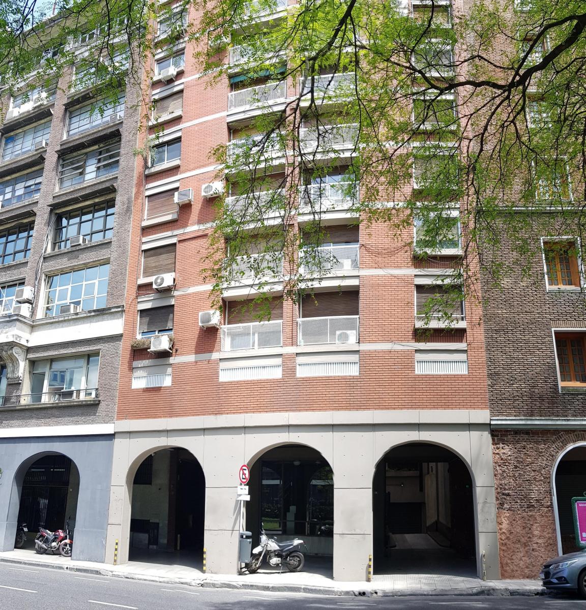 Paseo Colón 700 Piso 7. Al Fte. con Balcón. 3 Amb. 2 Dor. Baul. 55 m². Losa Radi 5
