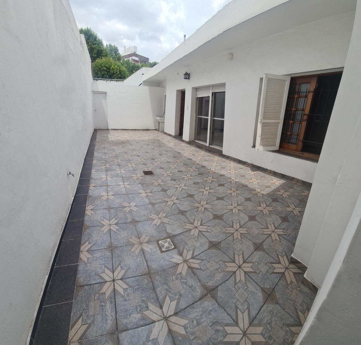 Olivieri 300 V Luro Propiedad Divisible Casa + PH. Venta en Block 410 m² 2