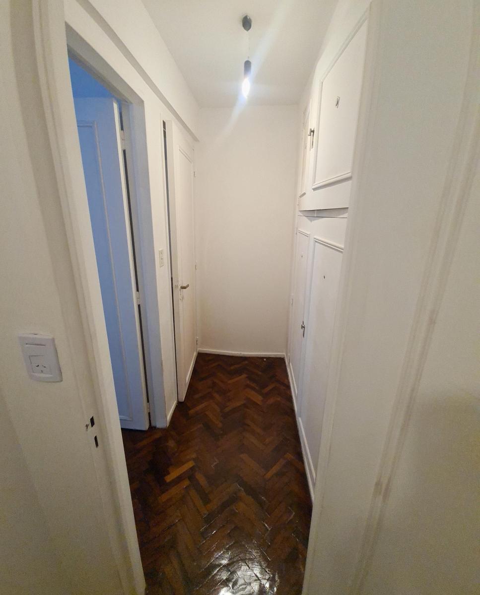 Foto de Junín 1500 y Las Heras Recoleta Piso 5. 2 amb. 36 m2 Reciclado a nuevo, imagen 3