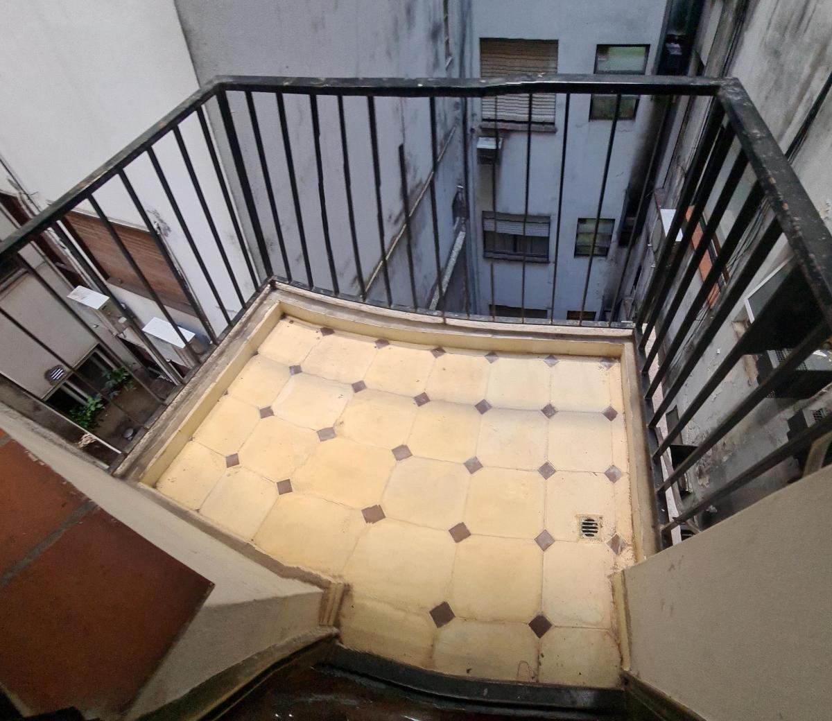 Foto de Junín 1500 y Las Heras Recoleta Piso 5. 2 amb. 36 m2 Reciclado a nuevo, imagen 2