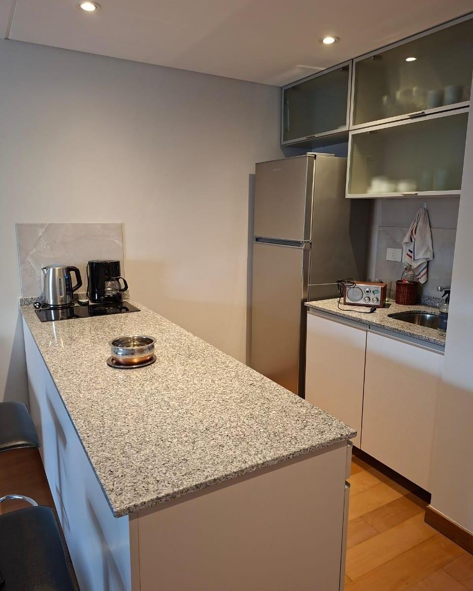 Foto de Peña 2500, Recoleta Piso 6 Monoamb 43 m2 Balcón Cochera fija Seg 24 hs, imagen 3