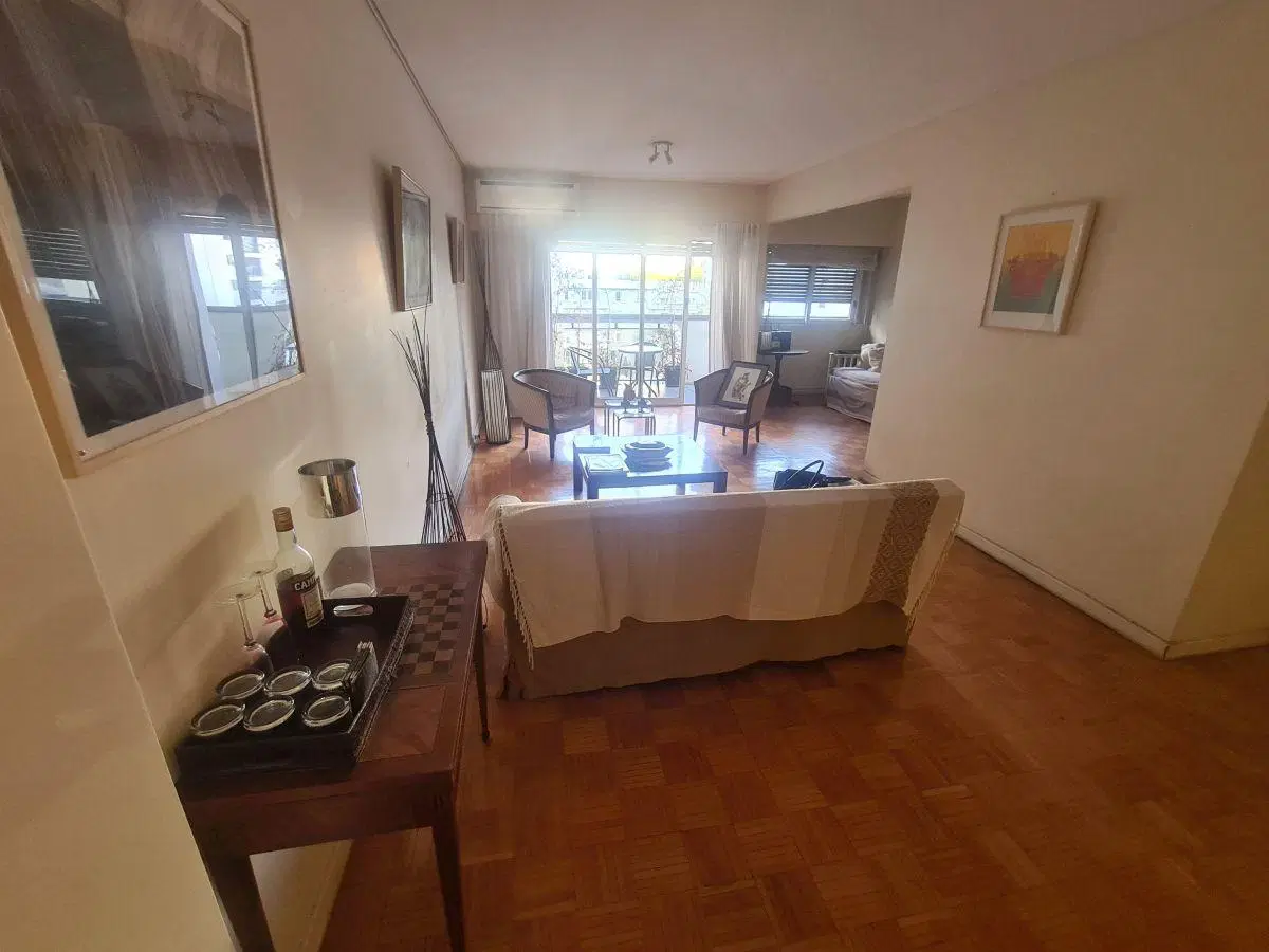 Ayacucho 1800 Alquiler amoblado Piso 7. 140 m2. 3 amb. 2 dorm. Toilette. Balcón terraza Cochera fija 5