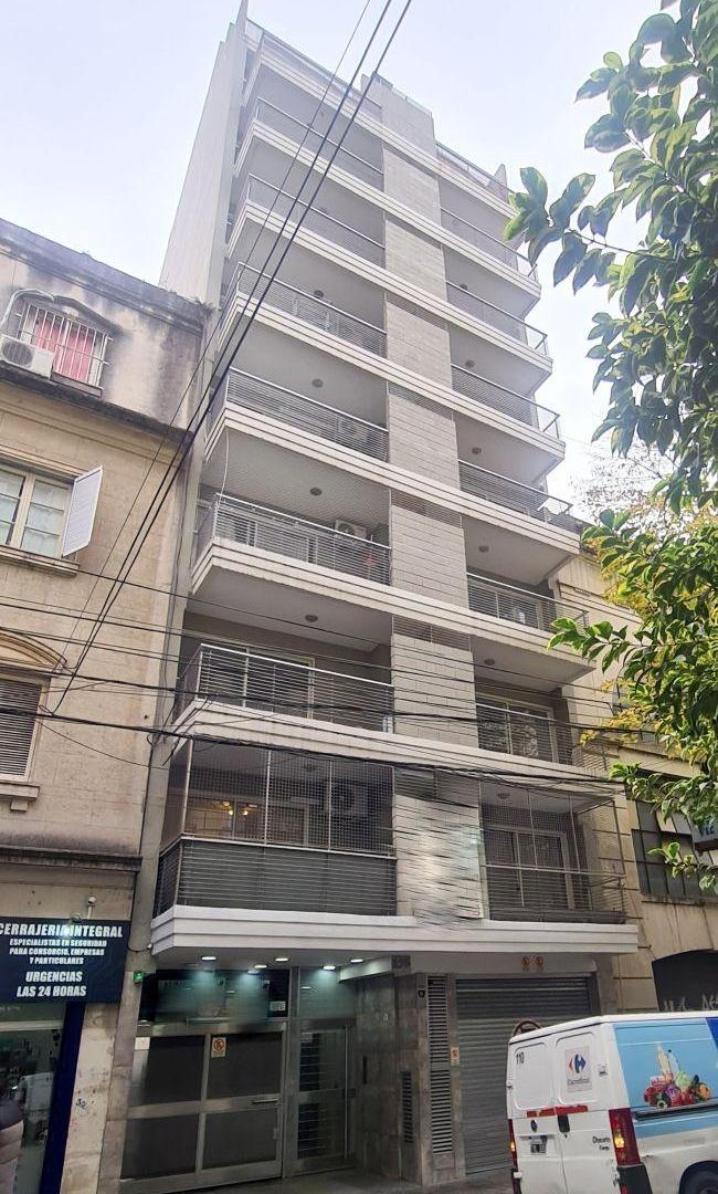 Pasteur 700 A estrenar Monoambiente divisible 40 m2. Al frente Balcón Lavadero Vestidor Muy luminoso