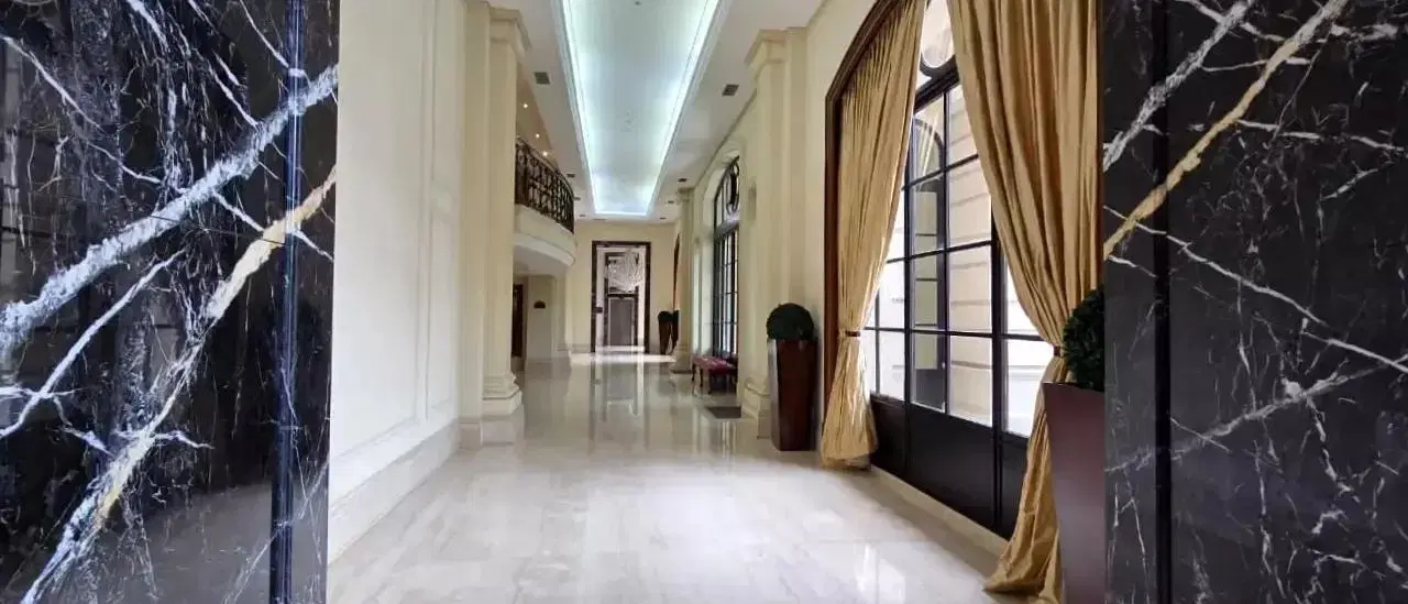 Chateau Puerto Madero. Seg. 24 hs. 89 m2. Dormitori en suite. Toilette. Balcón. Patio. Cochera fija. 2