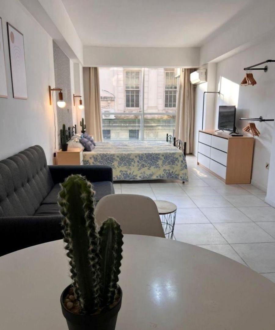 Foto de Viamonte 2100 y Junín. Monoambiente 34 m2 Impecable. Piso 6 Al frente, imagen 5