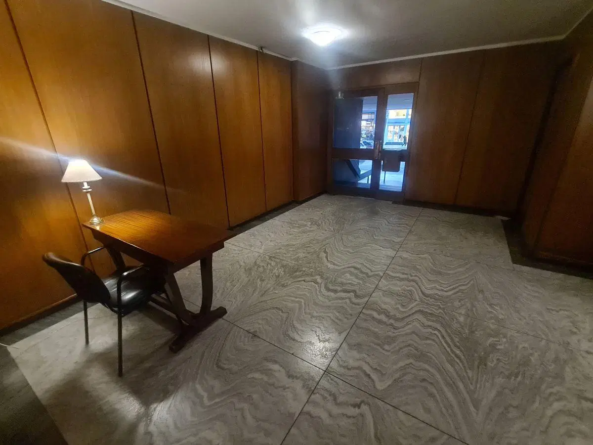 Callao 700 y Córdoba Piso 12. 115 m2. 4 amb. Liv y Com. 2 dorm. Balcón. Toilette. Cocina comed diar 2