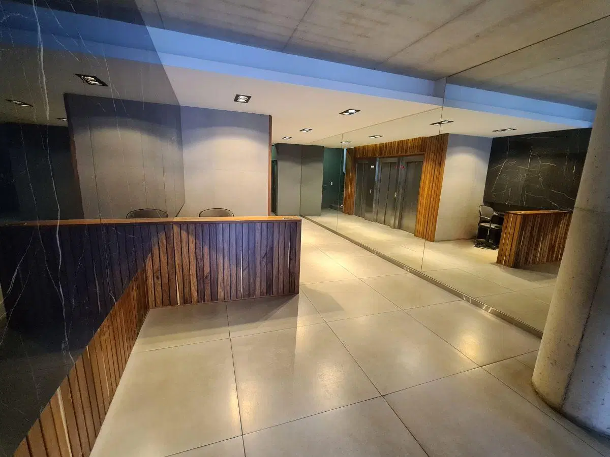 Gallo 900. Piso 7. A estrenar. 3 amb. 2 dorm. 2 baños. Balcón corrido. 82 m2. GYM. Pileta. SUM doble 3