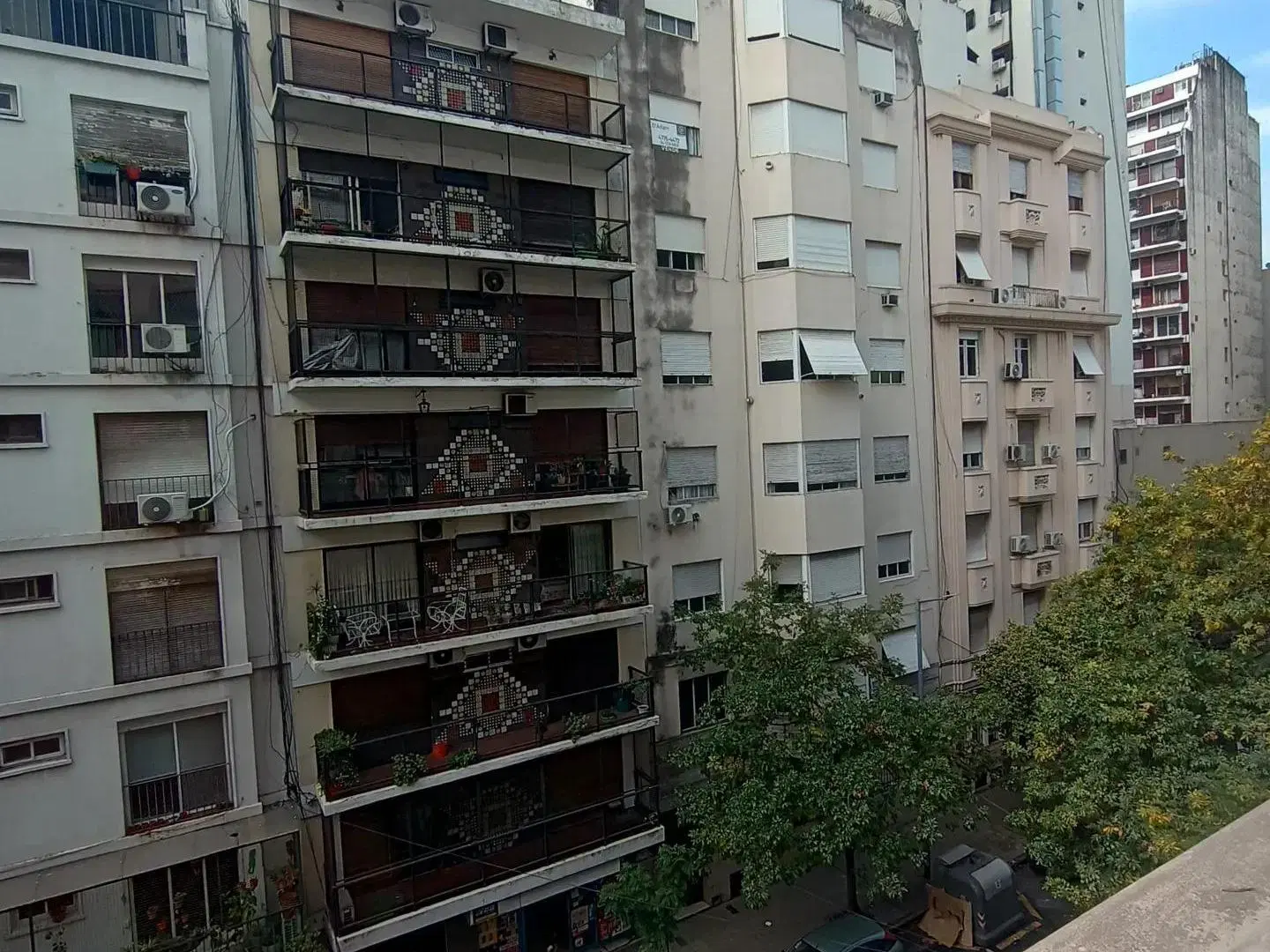 Colpayo 40 y Av. Rivadavia, Caballito. Piso 3. Al frente. Monoambiente reciclado 20 m2. Muy luminoso 4